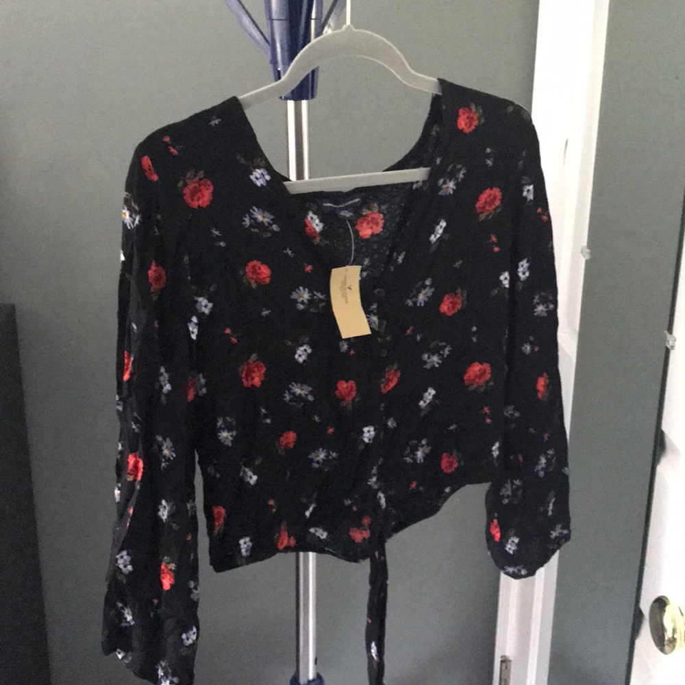 Long Sleeved American Eagle Floral Blouse